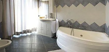 Fly Cagliari Hotell 3*
