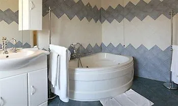 Fly Cagliari 酒店 阿塞米尼