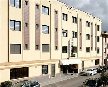 酒店 Fly Cagliari 3*