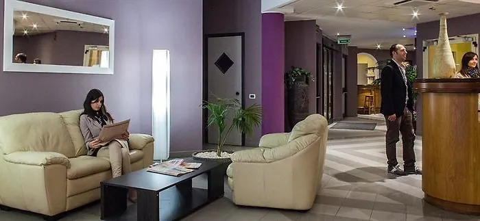 Fly Cagliari 酒店 3*