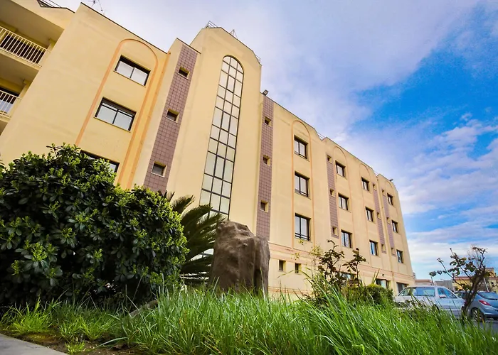 Fly Cagliari 3* 阿塞米尼