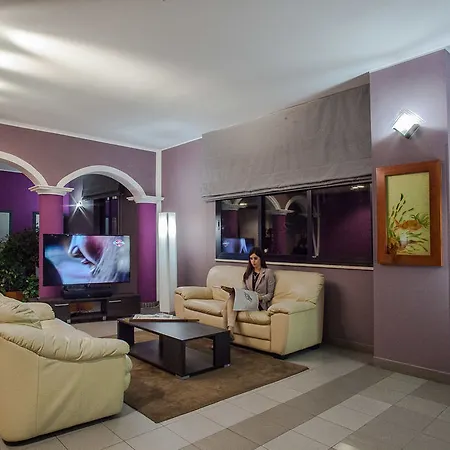 Fly Cagliari Отель 3*